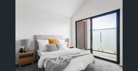 Well-Appointed Four Bedroom Residence In Advantageous Hawthorn East Location - Photo 4