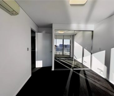 2 bed 2 bath*2302 - Photo 4