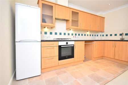 2 bedroom apartment to rent - Photo 3