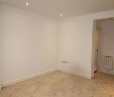 Station Approach West, 9 Station Cottages Station Approach West, BN6 - Photo 6