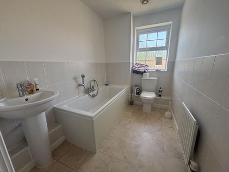 2 bedroom flat to rent - Photo 5