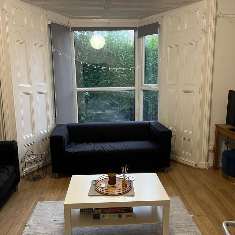 6 bedroom terraced house to rent - Photo 1