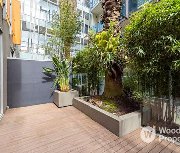Experience St Kilda Living at Its Finest – Spacious Studio Apartmen... - Photo 4