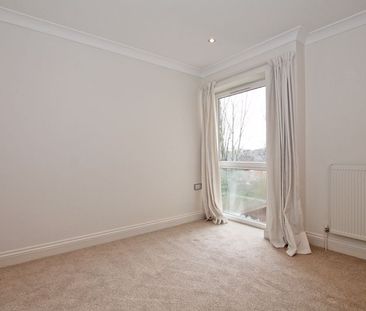387 - 389 Winchester Road, Southampton - Photo 3