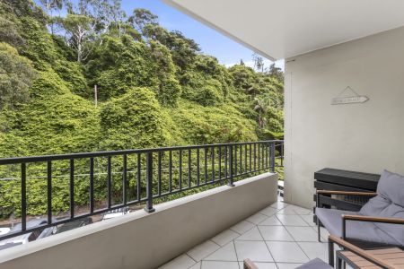 Modern Central Manly Bliss – Fully Furnished - Photo 2