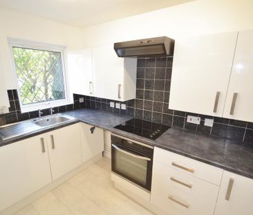 2 bedroom terraced house to rent - Photo 5