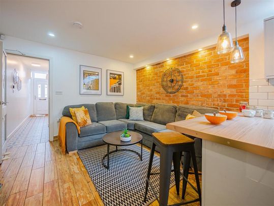 6 bedroom house share to rent - Photo 1