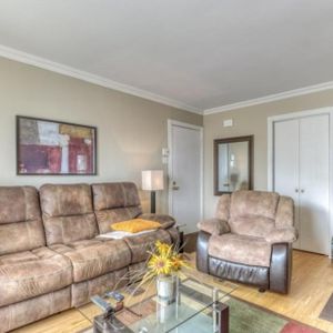 5 1/2 Logement Appartement à louer - Photo 2