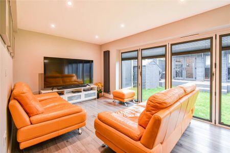 3 bedroom semi-detached house to rent - Photo 4