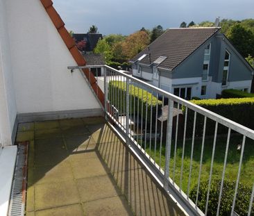 Moderne und helle 2-Zimmerwohnung mit Dachterrasse in schöner Wohnlage! - Photo 2