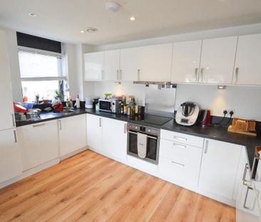 2 bedroom flat to rent - Photo 3