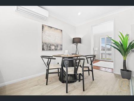 Modern Family Home Opposite Park - Prime Toongabbie Heights Location!! - Photo 4