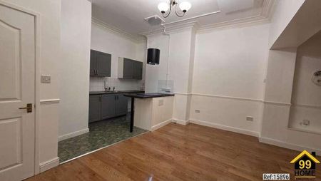 Esplanade Place, Whitley Bay, Tyne & Wear, NE26 - Photo 3