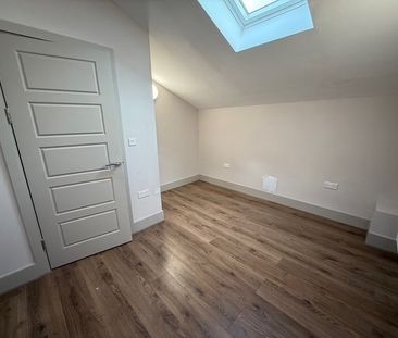 Quilters Way, Aylesbury, Stoke Mandeville - Photo 1