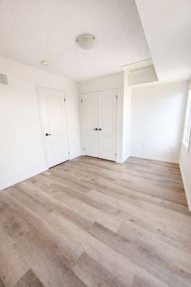 For Lease - 2387 Chevron Prince Path Unit# 382, Oshawa, Ontario - Photo 1