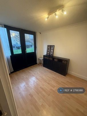 3 bedroom maisonette to rent - Photo 1