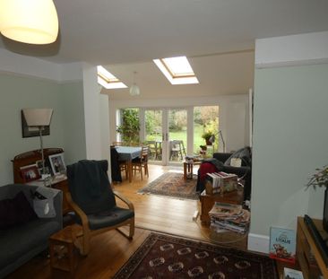 3 bed Semi-Detached - To Let - Photo 6