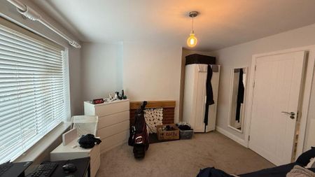 4 bedroom detached house to rent - Photo 3