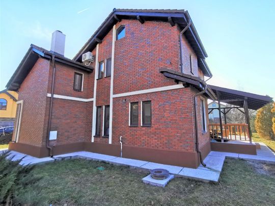 Corbeanca, inchiriez vila stil american, cu semineu si panouri solare - Fotografie 1