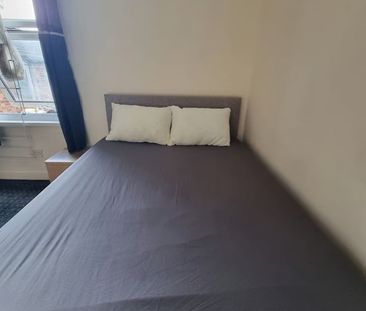 Room in a Shared House, Plashet Road, E13 - Photo 4