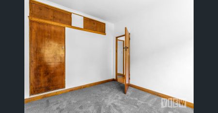 Bright, Character & Great Location - Photo 3