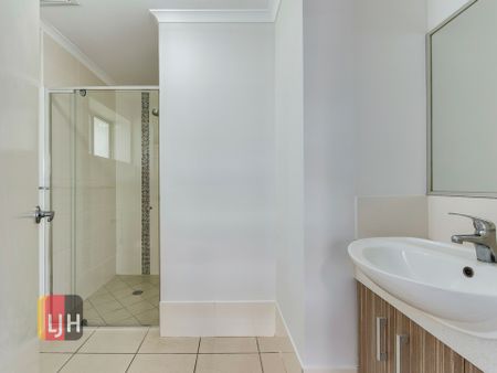 MODERN, 1 BEDROOM UNIT IN STAFFORD! - Photo 2