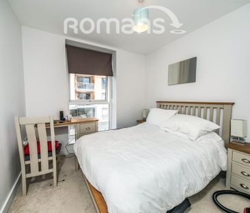 2 bedroom flat to rent - Photo 3