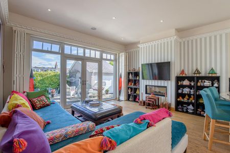 4 bedroom detached house to rent - Photo 3