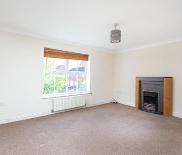 3 bedroom end of terrace house to rent - Photo 1