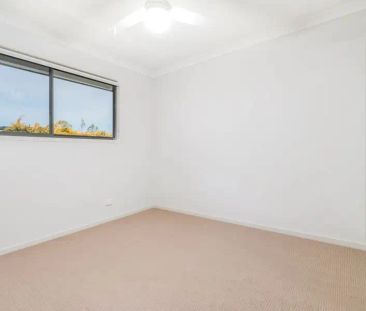 “Top Quality Townhouse Available - $500 Per Week Increasing to $625... - Photo 4