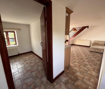 2 bedroom barn conversion to rent - Photo 1