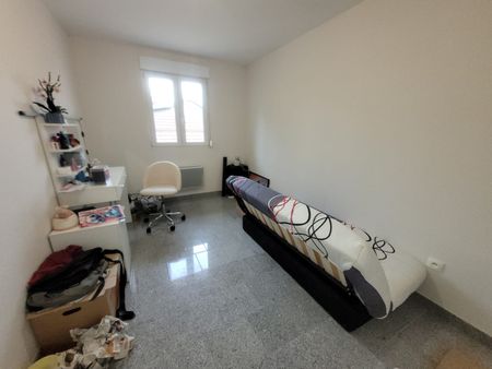 Location Appartement 4 pièces 87m² - Photo 2