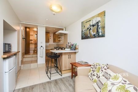 1 bedroom flat to rent - Photo 2