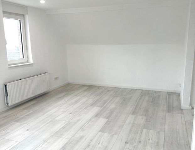 Frisch sanierte DG-Wohnung in Mudersbach - Foto 1
