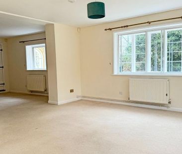 3 bedroom detached house to rent - Photo 3