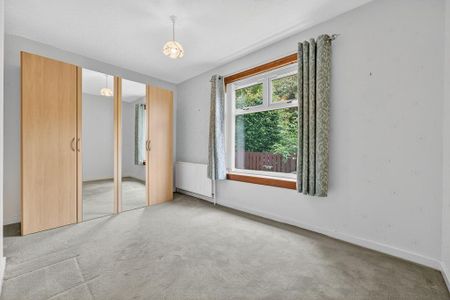 2 bedroom ground floor flat to rent - Photo 4