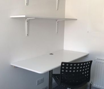 4 bedroom house share to rent - Photo 3