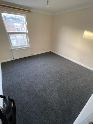 3 Bed Terraced House, Hartlepool Road, CV1 - Photo 3