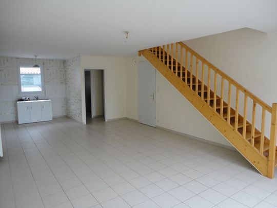 Location Maison 4 pièces 96m² - Photo 1