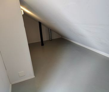 1 MONAT MIETZINSFREIE ZEIT - 2.5-ZIMMER DACHWOHNUNG MIT BALKON - Photo 2