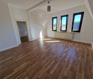 Schöne helle 5 ZKB Dachgeschosswohnung in zentraler Lage von Bad He... - Foto 1
