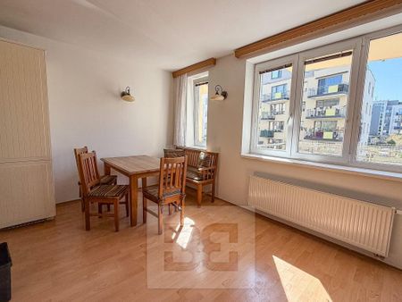 Pronájem bytu 3+1 78 m2 - Фото 2