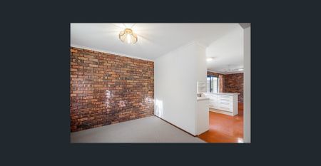 IMPECCABLE LARGE FAMILY HOME - Photo 2