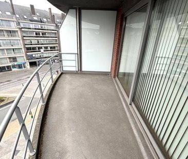 Ruim en lichtrijk appartement op toplocatie met dubbel terras en ga... - Foto 6