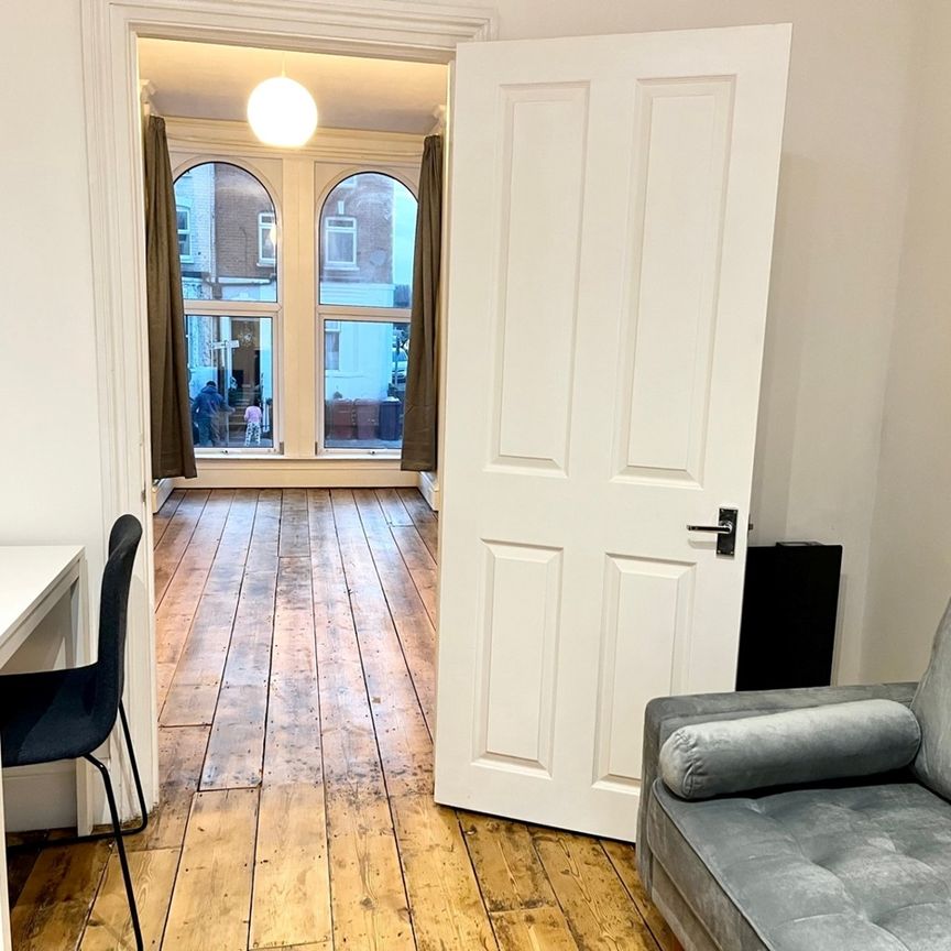 1 Bed Flat, George Street, RG1 - Photo 1