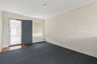 One bedroom unit - Photo 4