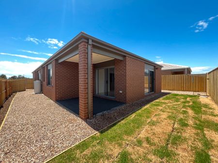 46 Eagle Road, Armstrong Creek - Photo 3