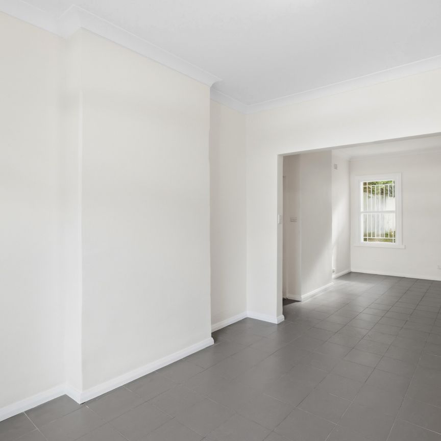 6 MacKenzie Street, Bondi Junction NSW 2022 - Terrace For Rent | Domain - Photo 1