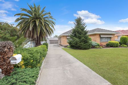 Spacious Living in a Highly Convenient Location - Photo 5