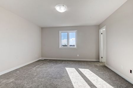 For Lease - 345 KENNINGTON Way, London South, Ontario - Photo 4